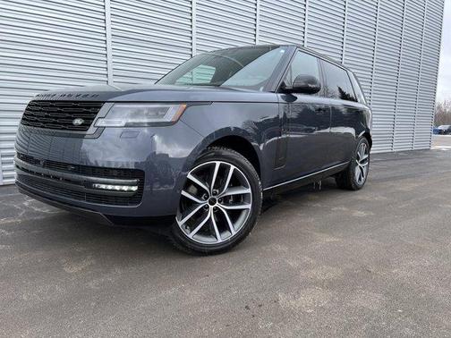 2026 Land Rover Range Rover P400 SE 7 Seat