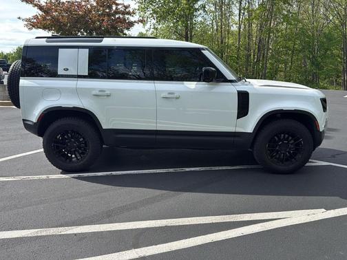 Fuji White 2020 Land Rover Defender 110 S