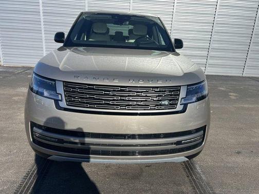 2025 Land Rover Range Rover P550e Autobiography