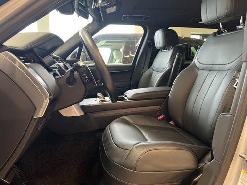 2025 Land Rover Range Rover P530 SE 7 Seat
