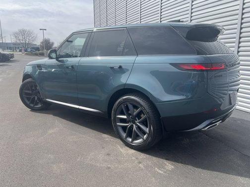 Giola Green 2026 Land Rover Range Rover Sport P360 SE