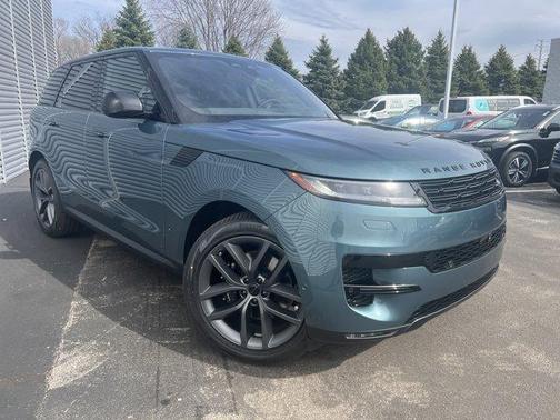 Giola Green 2026 Land Rover Range Rover Sport P360 SE
