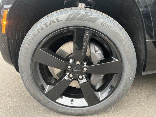 2026 Land Rover Defender P400 X-Dynamic SE