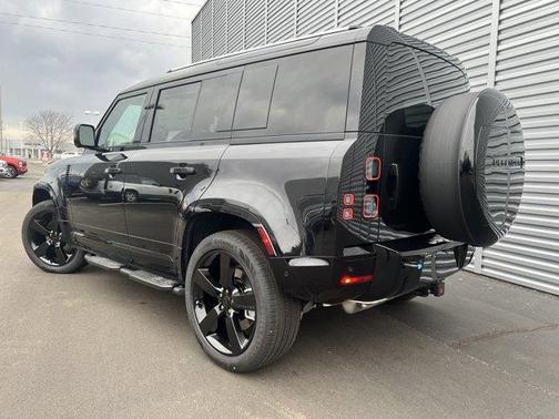 2026 Land Rover Defender P400 X-Dynamic SE