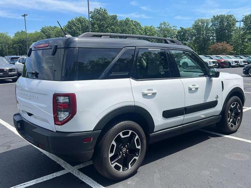 Oxford White 2022 Ford Bronco Sport Outer Banks