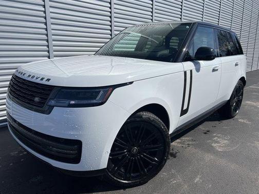2025 Land Rover Range Rover P400 SE
