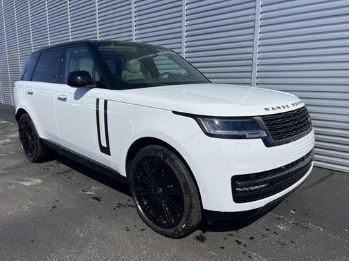 2025 Land Rover Range Rover P400 SE