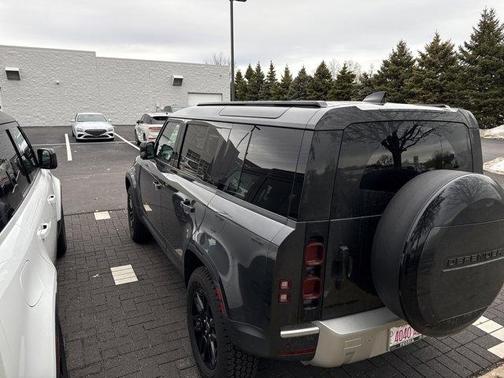 2025 Land Rover Defender P300