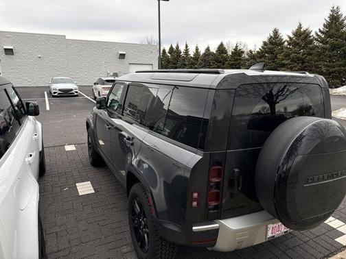 2025 Land Rover Defender P300