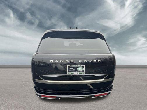 2025 Land Rover Range Rover P400 SE