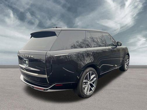 2025 Land Rover Range Rover P400 SE