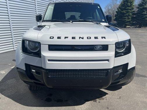 Borasco Grey 2026 Land Rover Defender P400 X-Dynamic SE