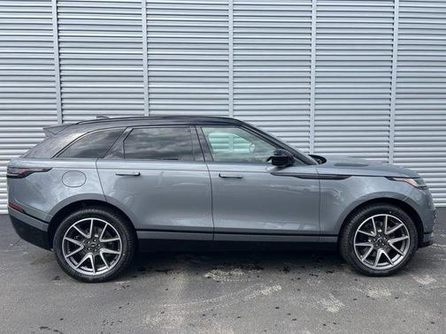 2026 Land Rover Range Rover Velar Dynamic SE