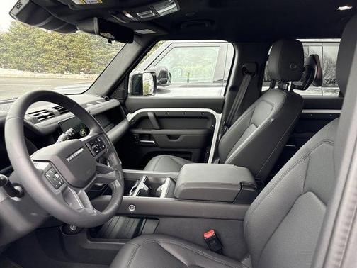 2025 Land Rover Defender P300