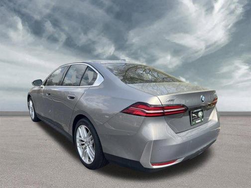 2024 BMW 530 i xDrive