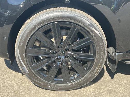 Santorini Black 2026 Land Rover Range Rover P550e SE