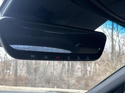 2022 Genesis G70 2.0T