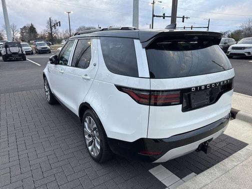 2026 Land Rover Discovery Tempest Edition