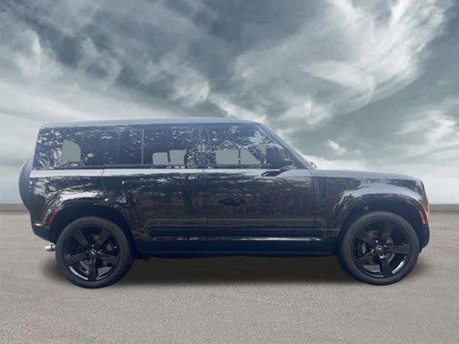 2024 Land Rover Defender 110 V8