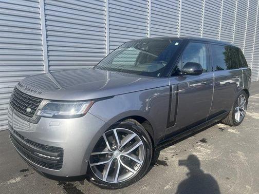 2025 Land Rover Range Rover P400 SE 7 Seat