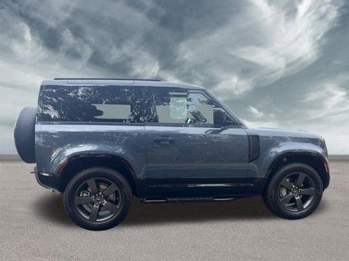 2025 Land Rover Defender P400 X-Dynamic SE