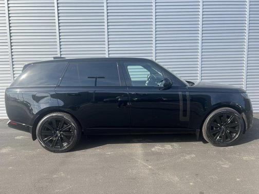2025 Land Rover Range Rover P530 SE 7 Seat