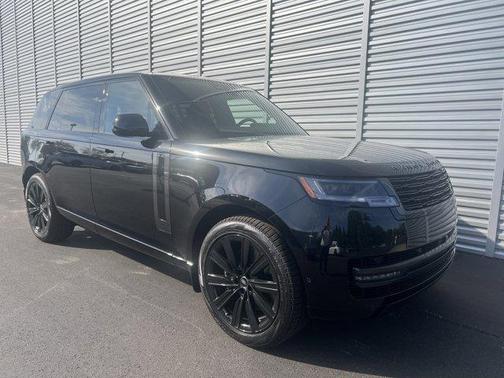 2025 Land Rover Range Rover P530 SE 7 Seat
