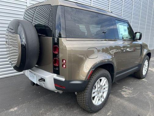 2025 Land Rover Defender P300 S