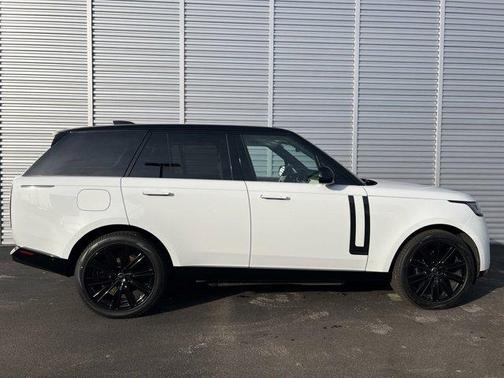 2025 Land Rover Range Rover P550e Autobiography