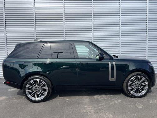 2025 Land Rover Range Rover P530 SE