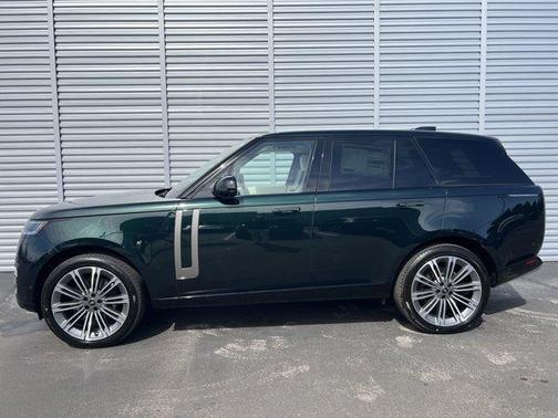 2025 Land Rover Range Rover P530 SE