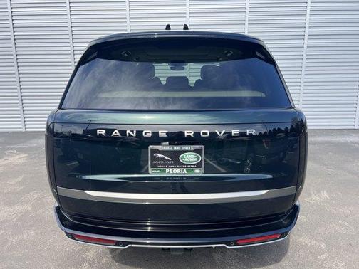 2025 Land Rover Range Rover P530 SE