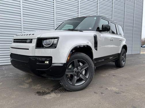 2026 Land Rover Defender 110 X-Dynamic SE