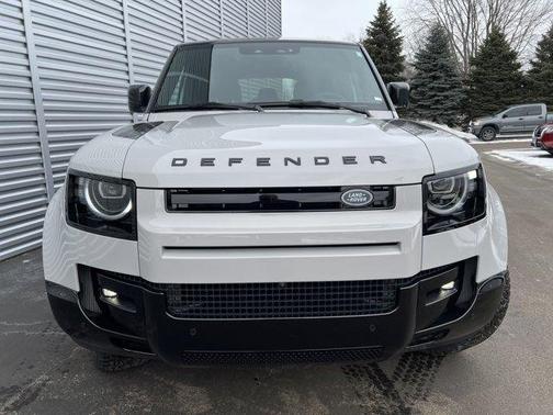 2026 Land Rover Defender 110 X-Dynamic SE