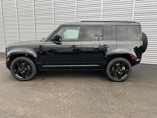 2026 Land Rover Defender 110 X-Dynamic SE