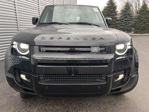 2026 Land Rover Defender 110 X-Dynamic SE