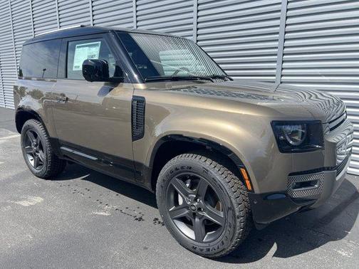 2025 Land Rover Defender P400 X-Dynamic SE