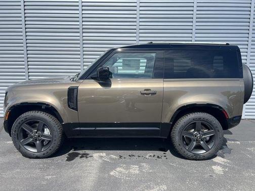 2025 Land Rover Defender P400 X-Dynamic SE