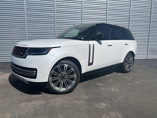 Icy White In Gloss Finish 2026 Land Rover Range Rover P530 SE