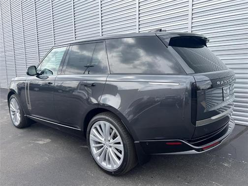 Carpathian Grey 2025 Land Rover Range Rover P530 SE