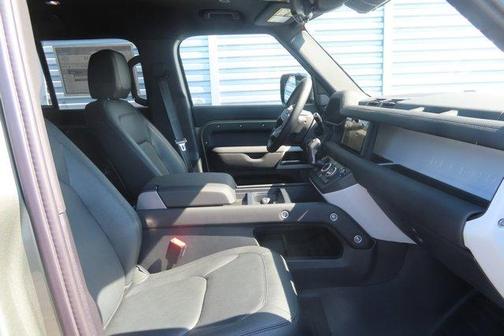 2024 Land Rover Defender P300