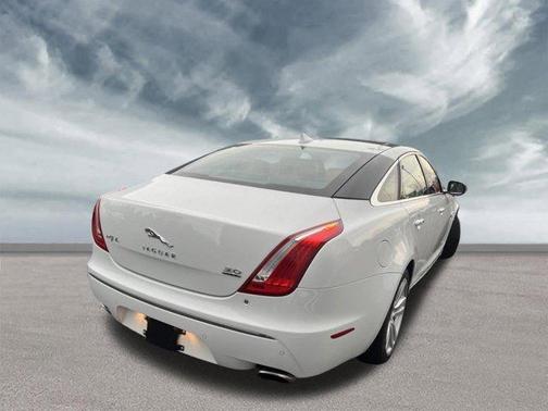 2013 Jaguar XJ L Portfolio