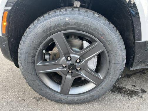 2026 Land Rover Defender P400 X-Dynamic SE