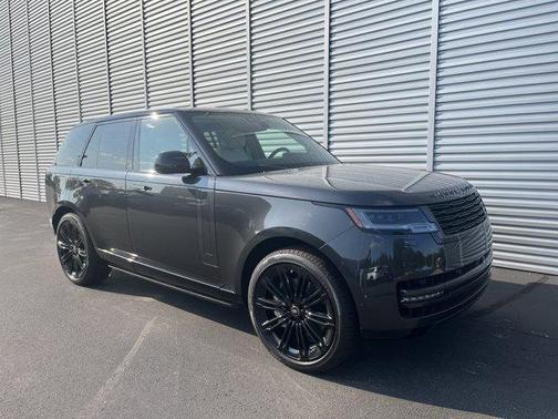 2025 Land Rover Range Rover P530 SE