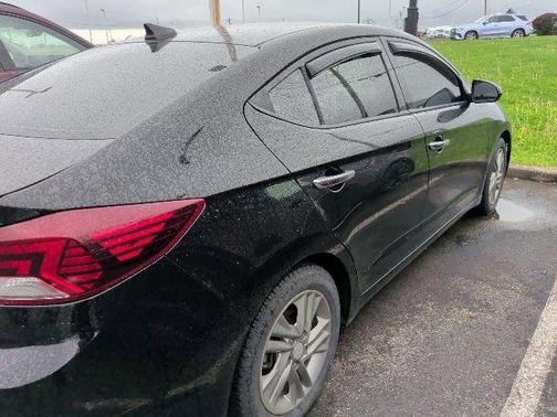 Phantom Black 2019 Hyundai ELANTRA SEL