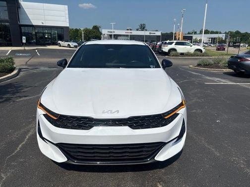 Glacial White Pearl 2024 Kia K5 GT-Line