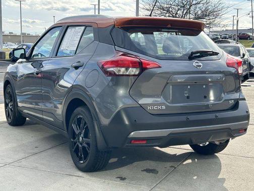 2020 Nissan Kicks SR
