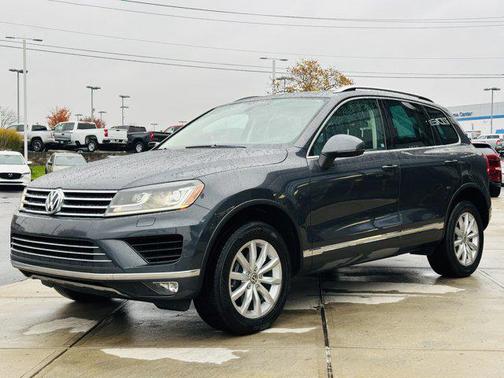 2015 Volkswagen Touareg V6 Sport