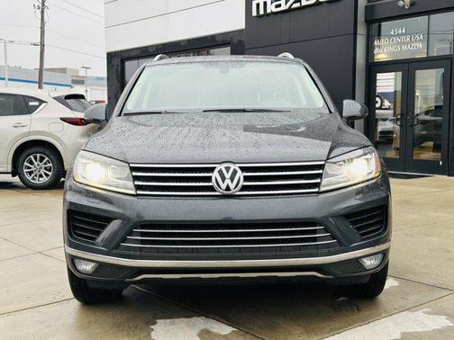 2015 Volkswagen Touareg V6 Sport