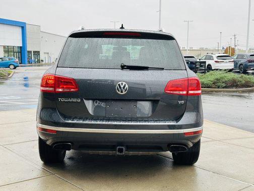 2015 Volkswagen Touareg V6 Sport